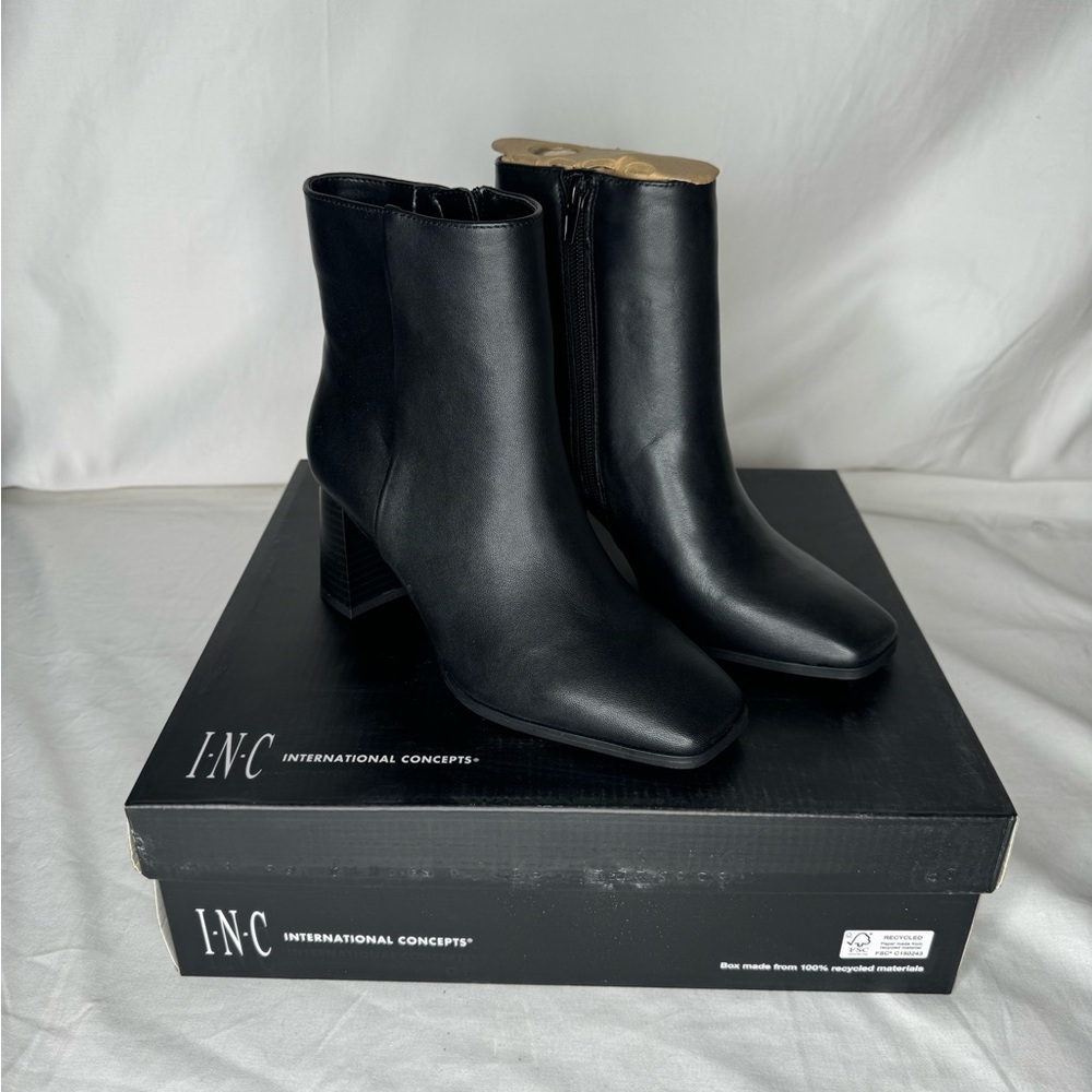 I.N.C international Concepts Black dashal Leather Ankle Boots 5M - Picture 2 of 5